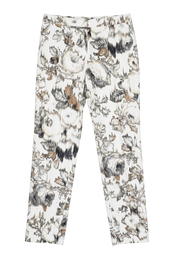 M04890 White with floral pattern