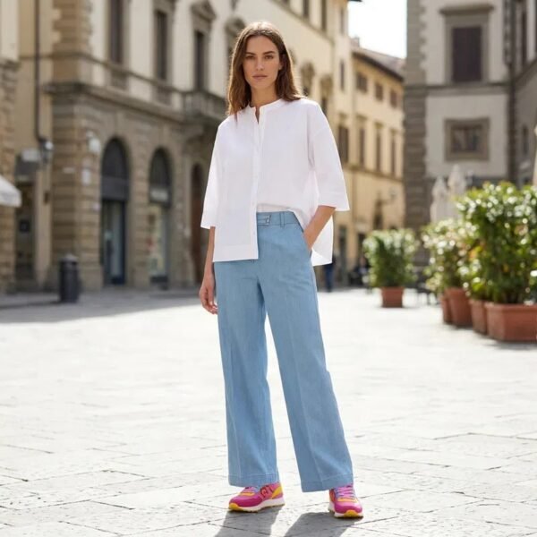 Sneakers Shu Wu rosa indossate (donna)